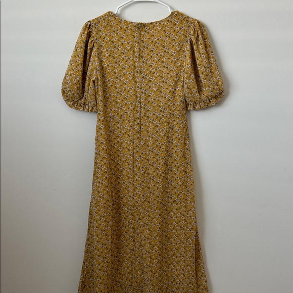 Lulus Anything Lovelier Yellow Floral Print Tiered Midi Dress Size: XS - Picture 8 of 9